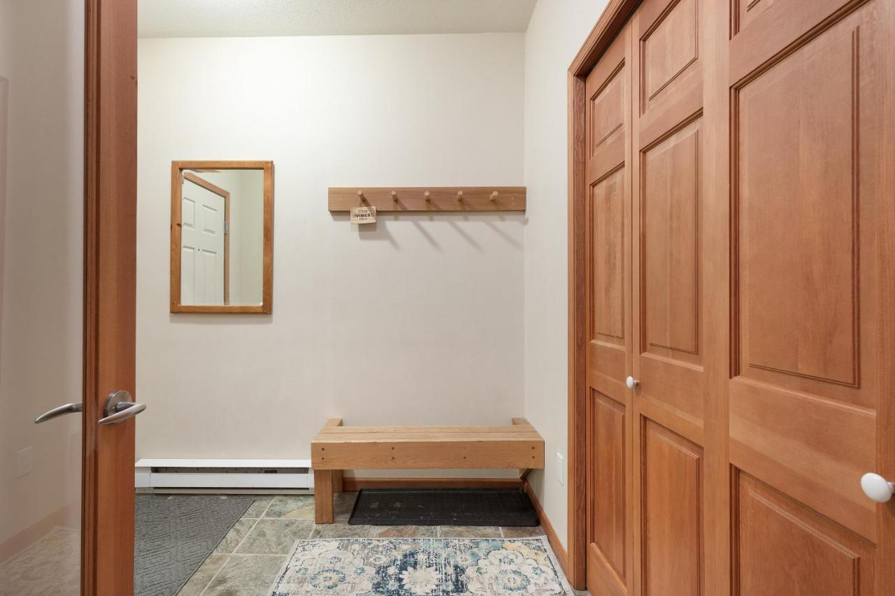 Deer Run By Whistler Premier Apartment ภายนอก รูปภาพ